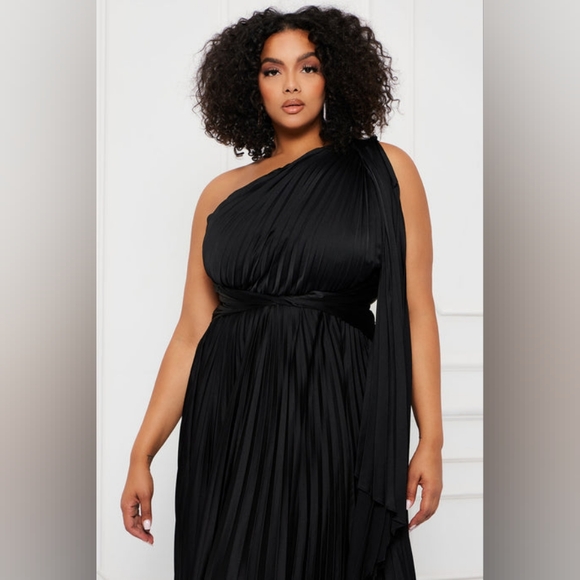 NWT - Fashion Nova Elegant Black One-Shoulder Maxi Dress - Picture 2 of 3